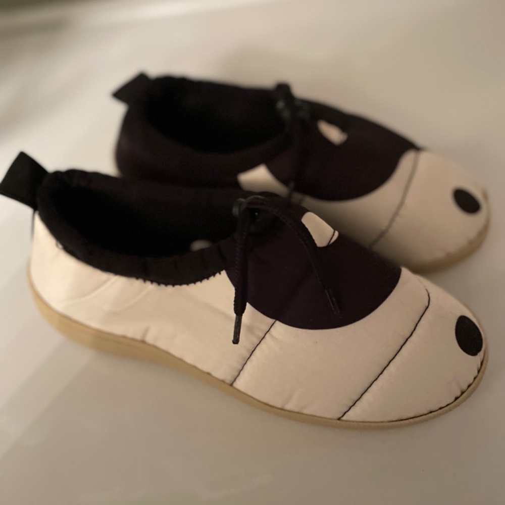 Slippers - Picture 3 of 3